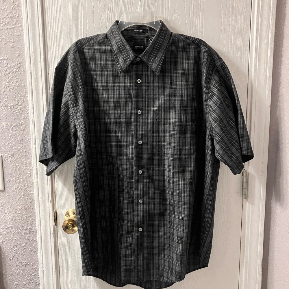 Arrow Casual Black and Gray Plaid Shirt
